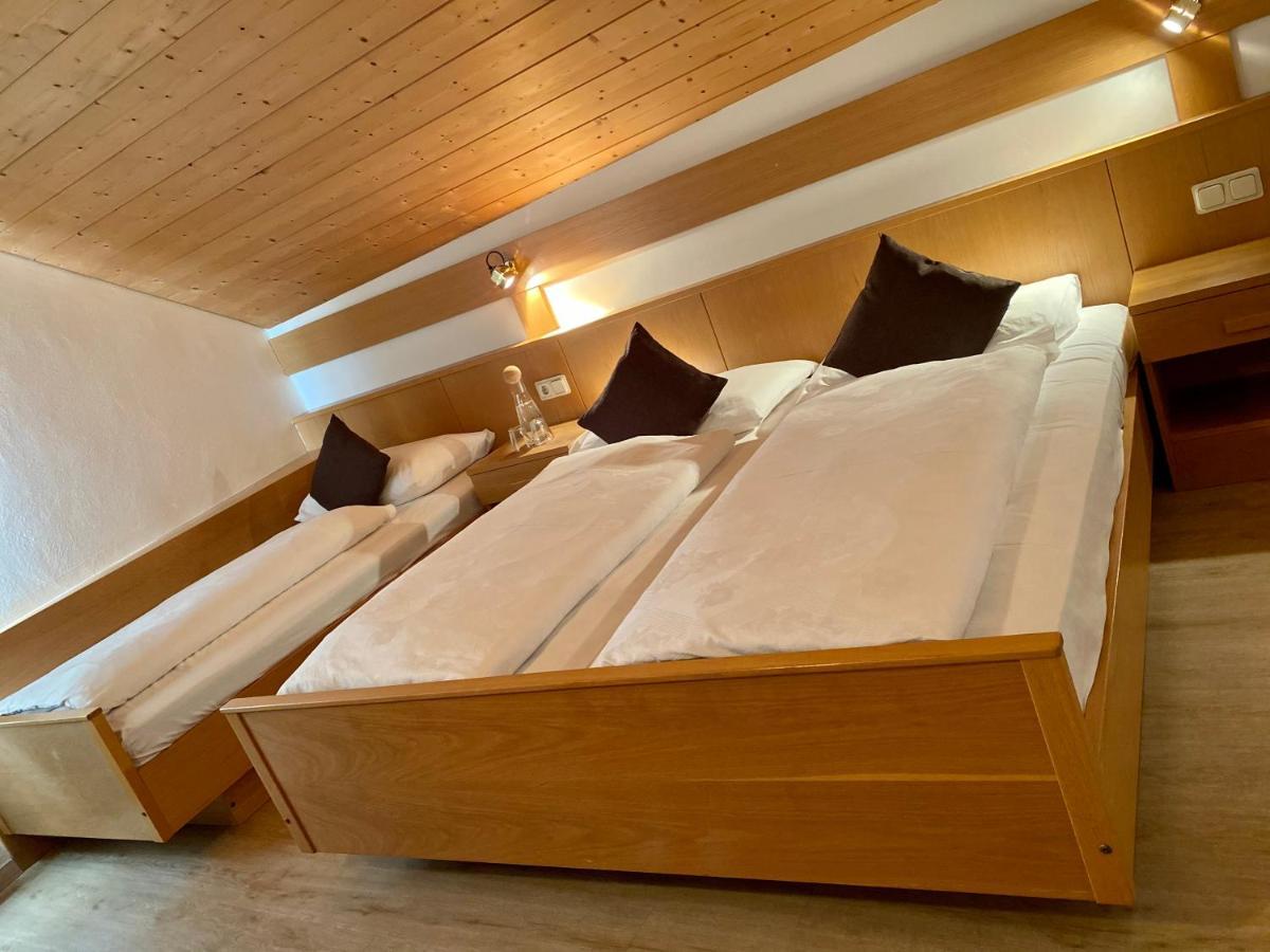 Garni Hotel Tauber 布列瑟农 外观 照片